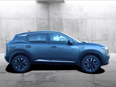 New 2026 Nissan Kicks SV w/ Cold Weather Package image 5