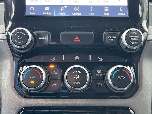 Used 2022 RAM 1500 Big Horn AWD/4WD image 34