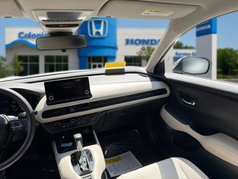 Used 2023 Honda HR-V LX image 31