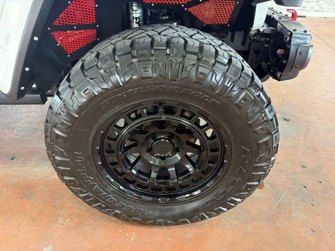 Used 2021 Jeep Wrangler Unlimited Rubicon AWD/4WD image 10