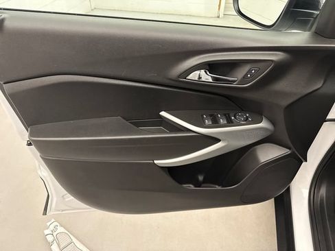 Used 2024 Chevrolet Trax RS w/ Driver Confidence Package FWD image 11