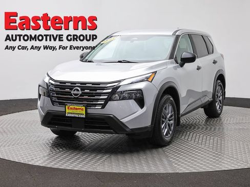 Used 2024 Nissan Rogue S AWD/4WD image 1