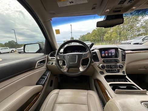 Used 2017 GMC Yukon XL Denali w/ Open Road Package AWD/4WD image 15