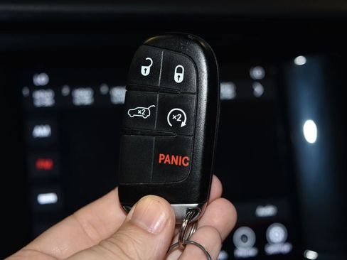 Used 2022 Dodge Durango GT image 17