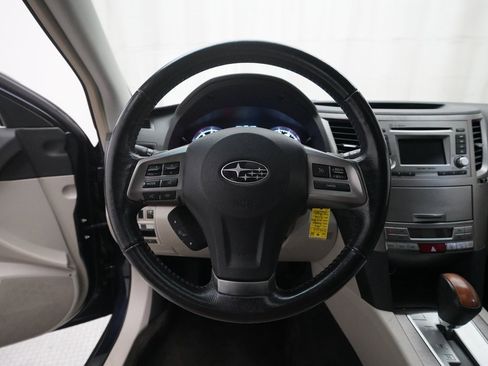 Used 2013 Subaru Outback 3.6R Limited w/ Moonroof Pkg image 4