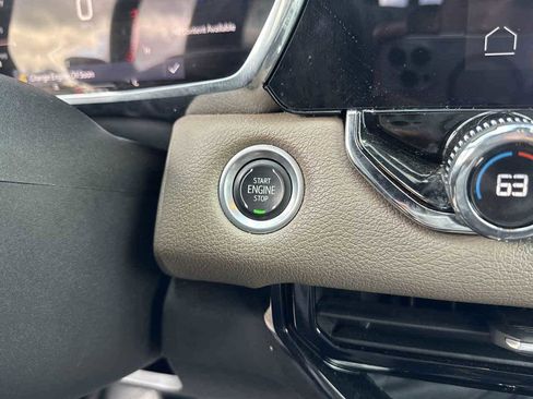 Used 2023 GMC Canyon Denali image 33