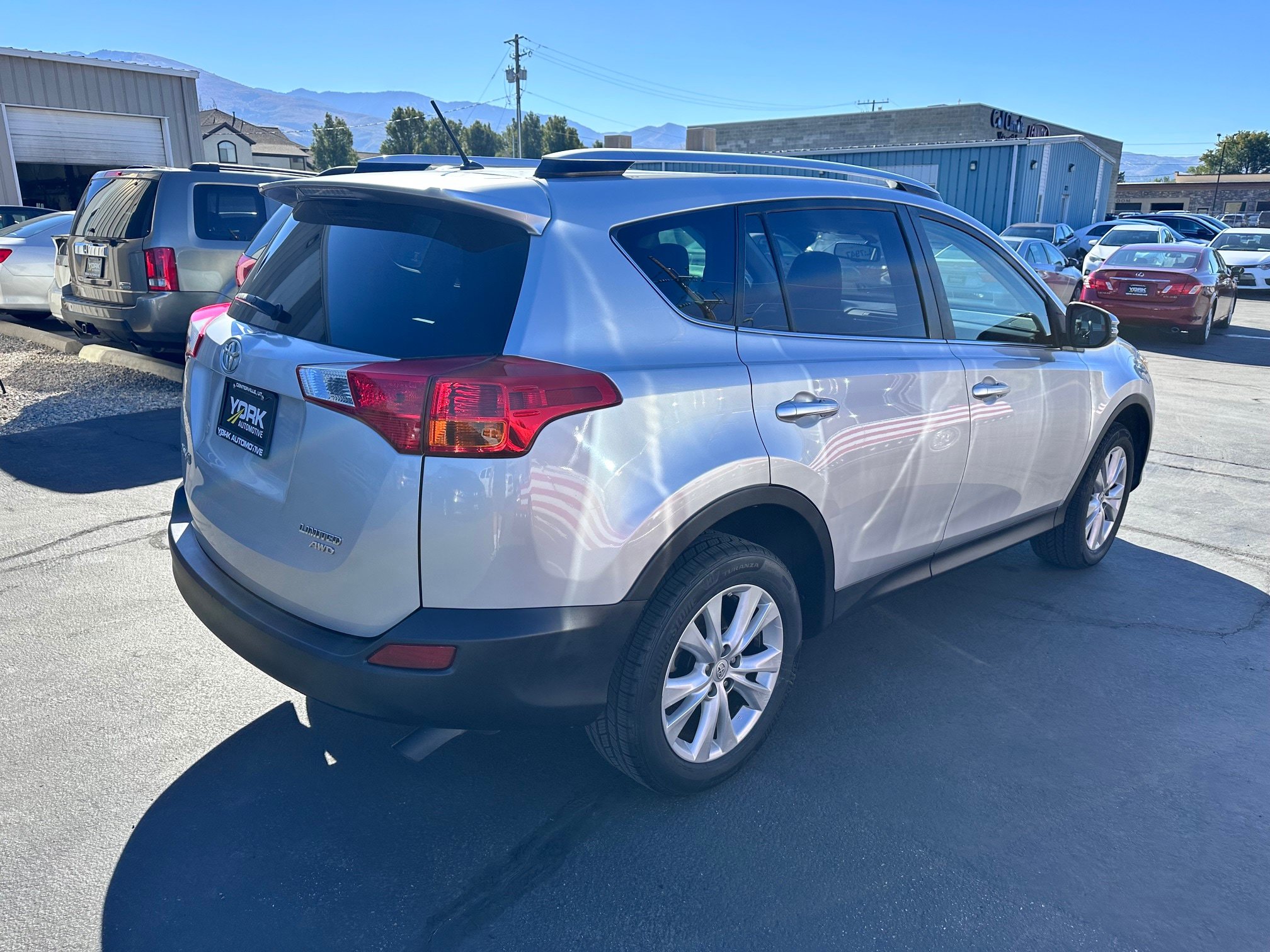 Used 2013 Toyota RAV4 Limited AWD/4WD image 3