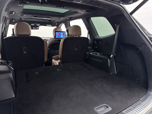 Used 2022 Kia Telluride SX w/ SX Prestige Package image 40