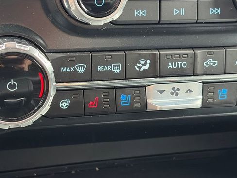 Used 2024 Ford F150 Lariat w/ Bed Utility Package AWD/4WD image 33