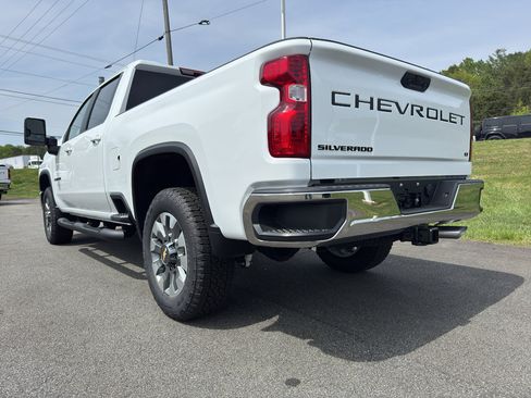 New 2026 Chevrolet Silverado 2500 LT AWD/4WD image 4