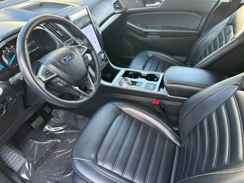 Used 2024 Ford Edge SEL image 9
