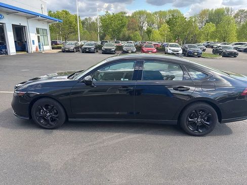 Used 2025 Honda Accord SE image 3