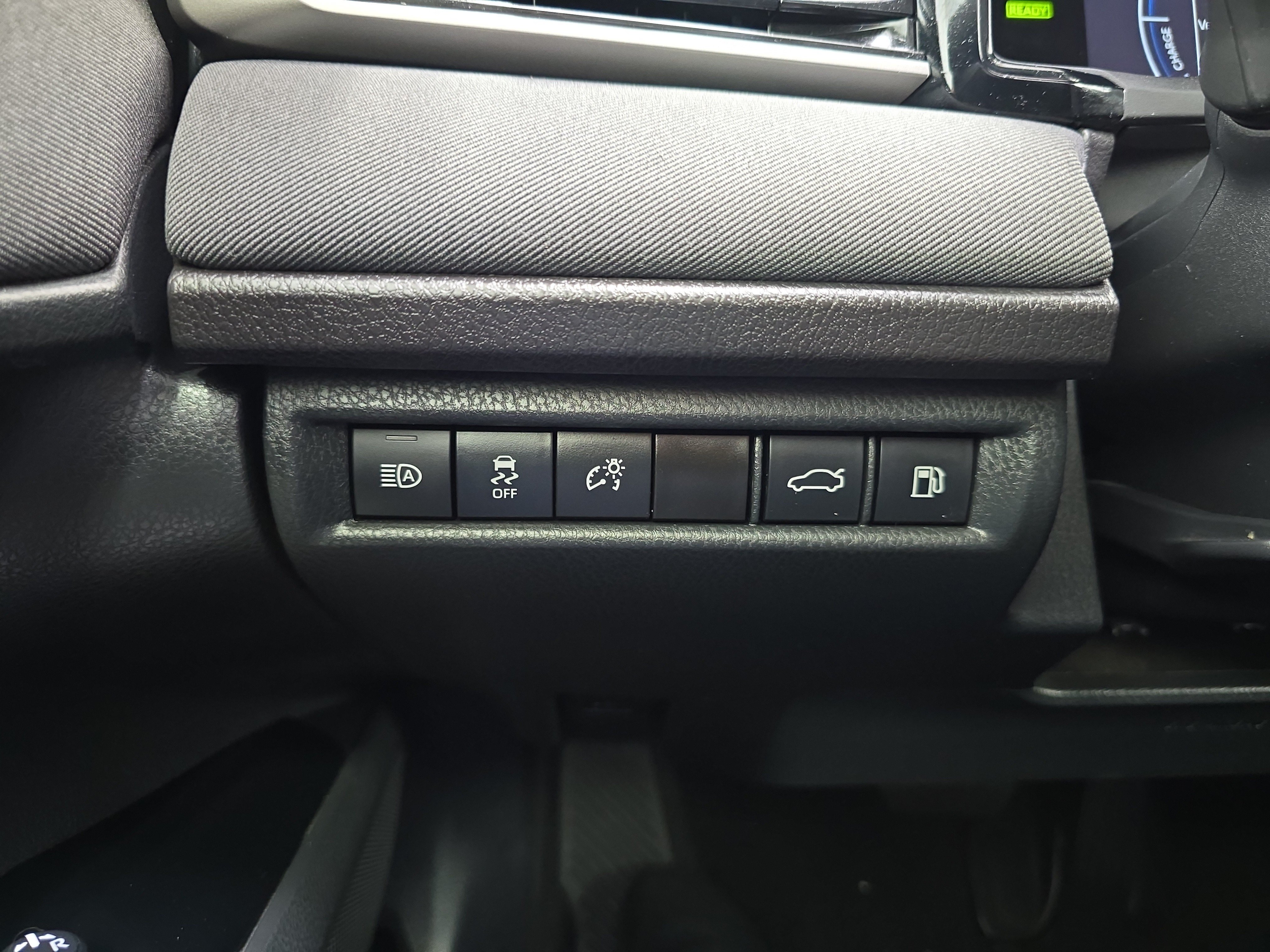 Used 2025 Toyota Camry LE FWD image 19