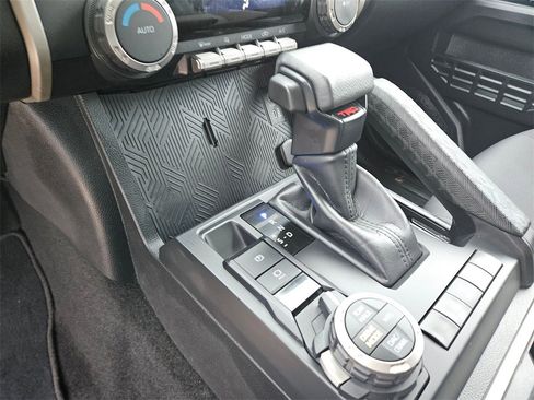 Used 2025 Toyota Tacoma TRD Off-Road image 23