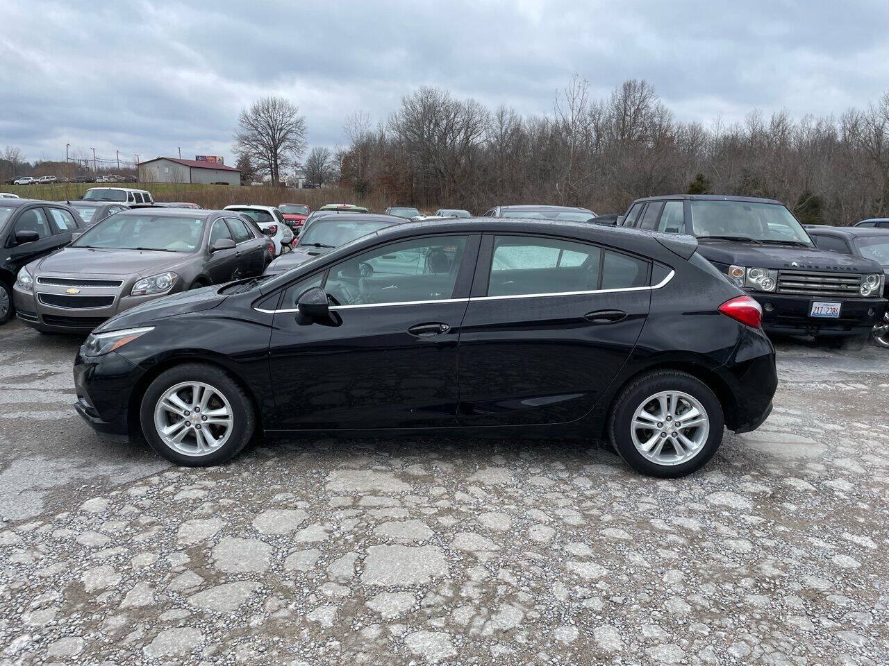 Used 2018 Chevrolet Cruze LT FWD image 3