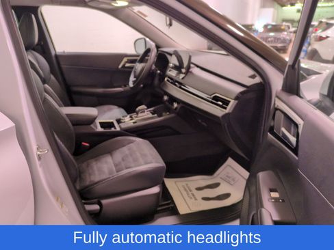 Used 2023 Mitsubishi Outlander SE AWD/4WD image 10