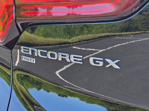 Used 2024 Buick Encore GX Sport Touring image 14