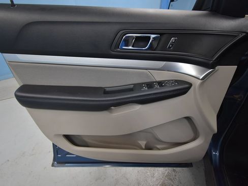Used 2018 Ford Explorer FWD image 4