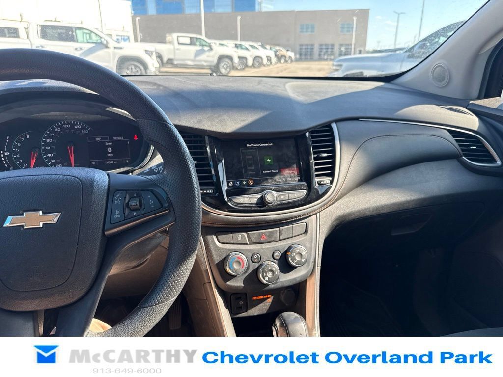 Used 2018 Chevrolet Trax LS FWD image 4