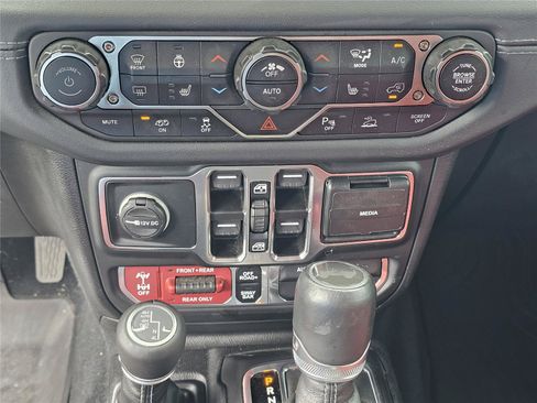 Used 2024 Jeep Wrangler Unlimited Rubicon 392 AWD/4WD image 30
