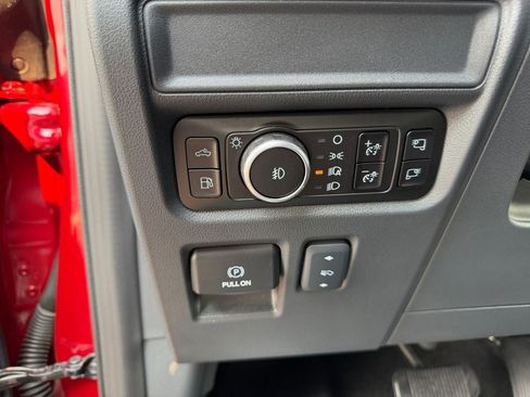 Used 2025 Ford F150 Platinum w/ Equipment Group 702A High AWD/4WD image 21