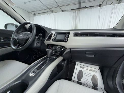 Used 2021 Honda HR-V LX image 18