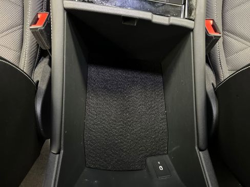 Used 2024 Volkswagen Atlas Cross Sport SE image 38