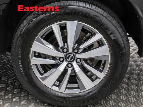 Used 2023 Nissan Pathfinder SL AWD/4WD image 34