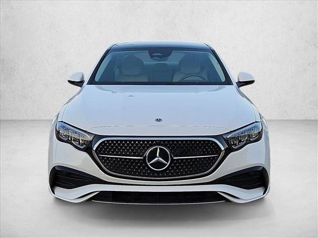 Used 2025 Mercedes-Benz E 450 4MATIC Sedan image 2