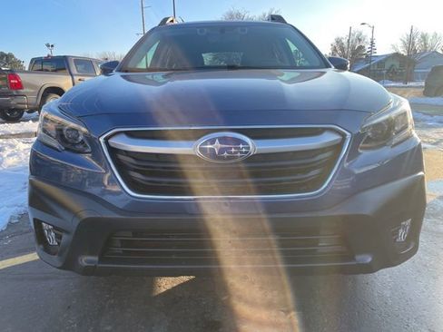 Used 2021 Subaru Outback Premium image 6