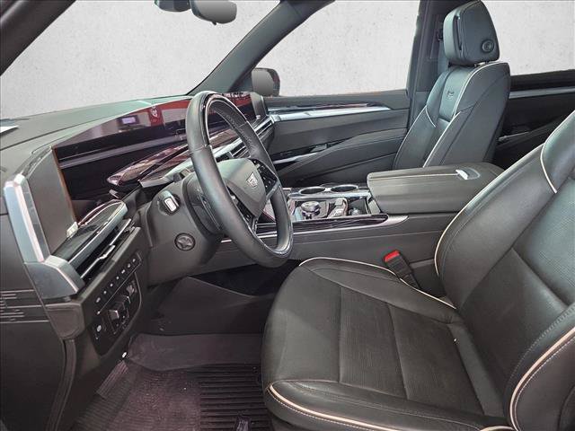 Used 2025 Cadillac Escalade ESV Sport w/ Touring Package AWD/4WD image 17