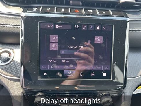 Used 2024 Jeep Grand Cherokee Altitude AWD/4WD image 17