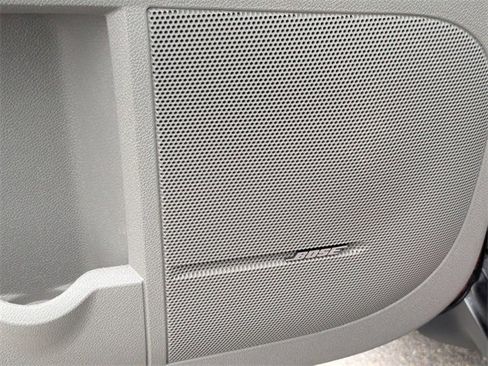 Used 2017 Chevrolet Traverse LT image 10