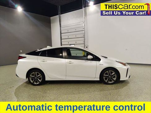 Used 2019 Toyota Prius XLE FWD image 8