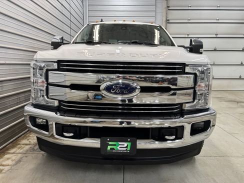 Used 2019 Ford F350 Lariat w/ Lariat Ultimate Package AWD/4WD image 2