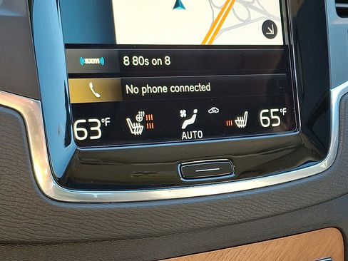 Used 2021 Volvo XC90 T8 Inscription Expression w/ Protection Package Premier image 17