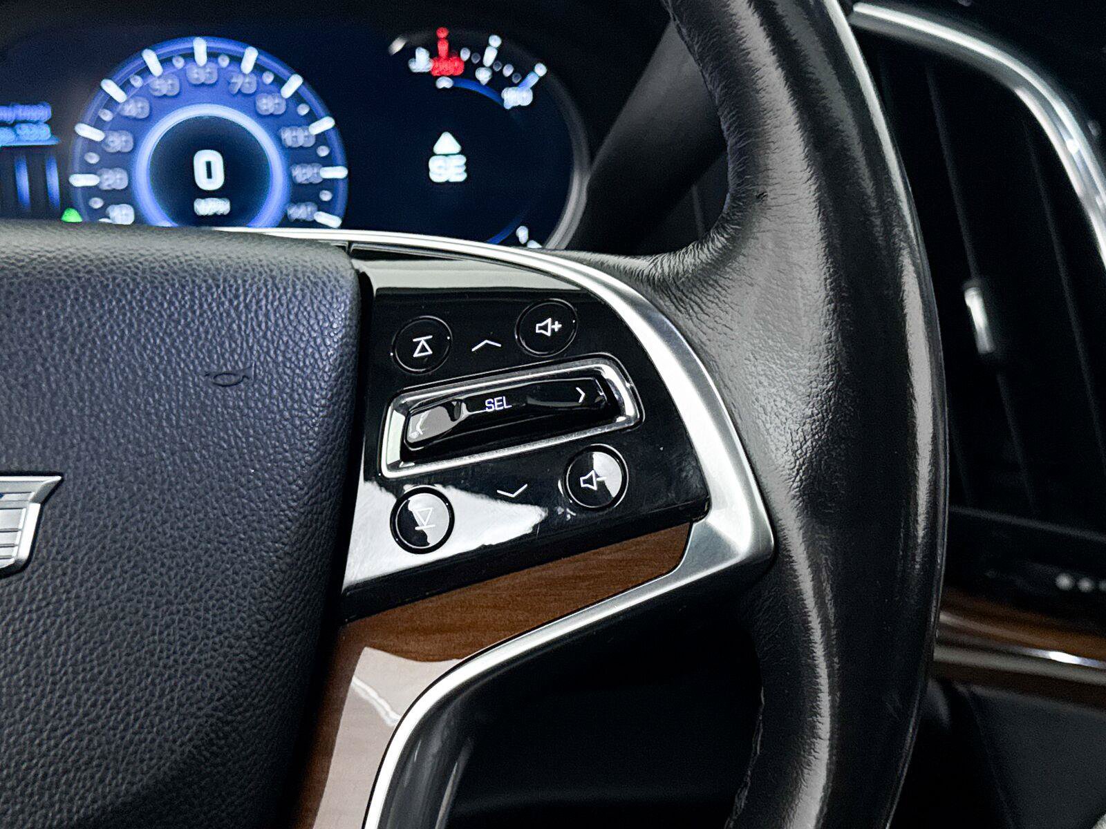 Used 2016 Cadillac Escalade Luxury RWD image 30