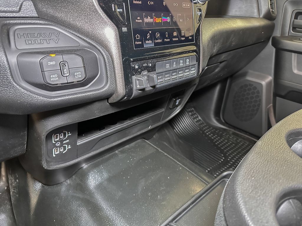 New 2026 RAM 2500 Tradesman AWD/4WD image 30