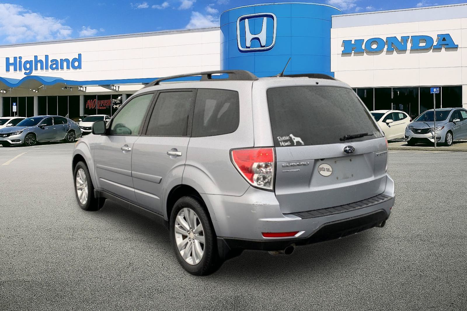 Used 2012 Subaru Forester 2.5X Limited AWD/4WD image 3