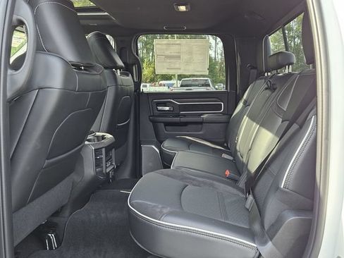 New 2025 RAM 2500 Laramie AWD/4WD image 11