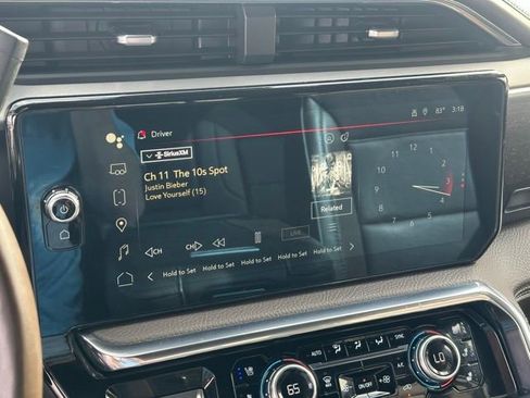 Used 2025 GMC Sierra 3500 Denali image 8