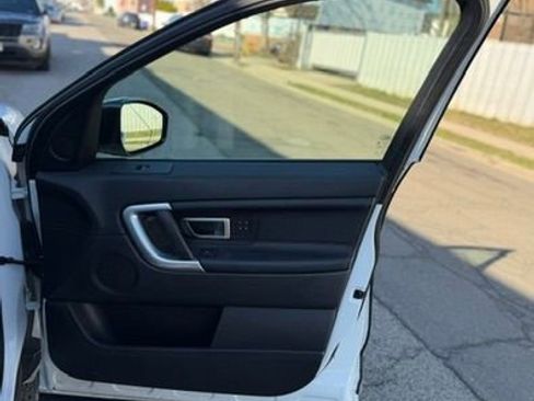 Used 2019 Land Rover Discovery Sport HSE Dynamic image 29