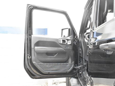 Used 2023 Jeep Wrangler Unlimited Sahara w/ LED Lighting Group AWD/4WD image 11