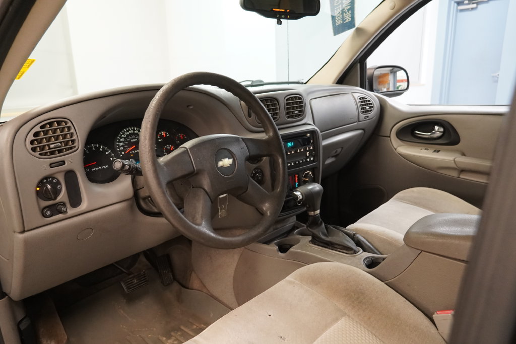 Used 2007 Chevrolet TrailBlazer LS w/ LS Preferred Equipment Group AWD/4WD image 6