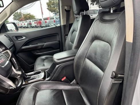 Used 2017 GMC Canyon SLT w/ Driver Alert Package AWD/4WD image 8