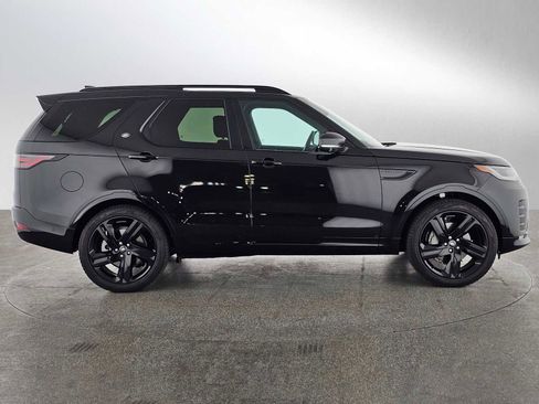 Used 2025 Land Rover Discovery Dynamic SE image 6