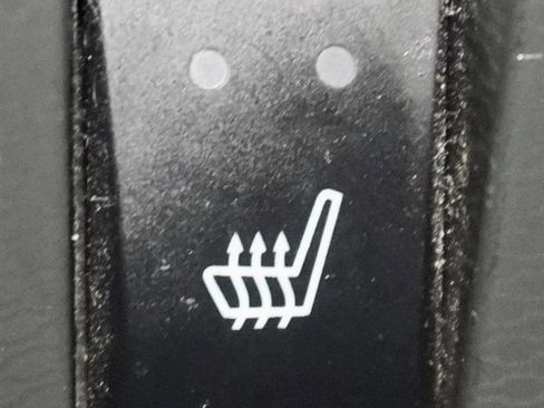 Used 2013 Dodge Challenger R/T image 19