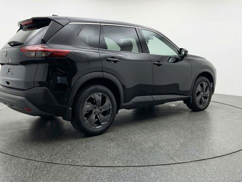 Used 2025 Nissan Rogue SV FWD image 9