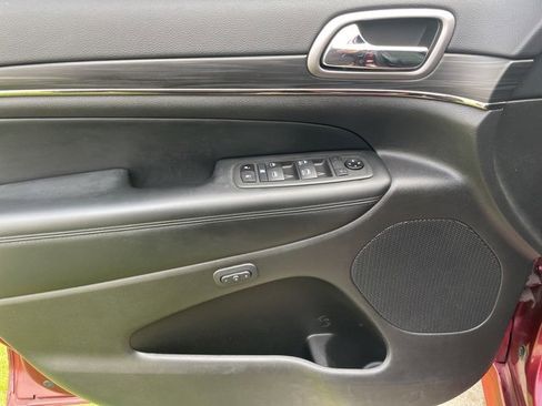 Used 2021 Jeep Grand Cherokee Limited X image 18