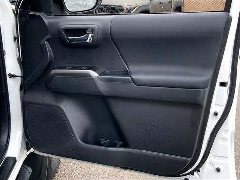 Used 2023 Toyota Tacoma TRD Sport image 22